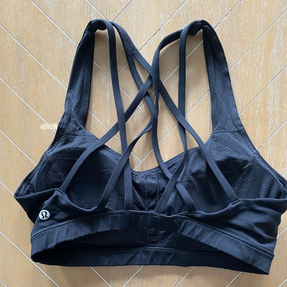 Lululemon sports bra
